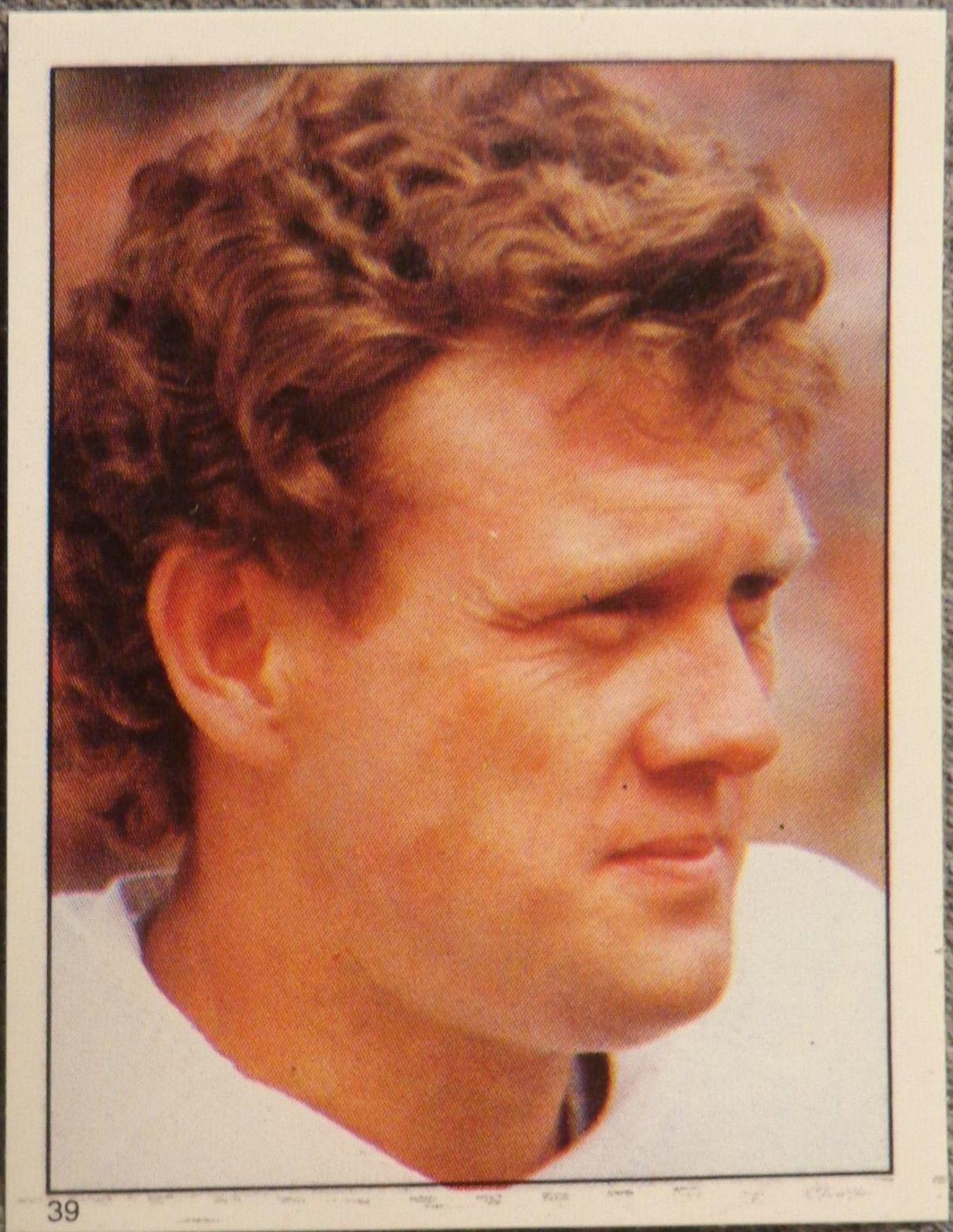 John Smith #39 Football Cards 1981 Topps Stickers