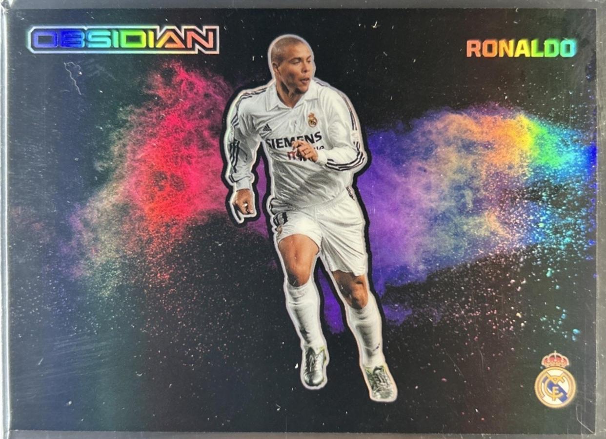 Ronaldo #18 2025 Panini Obsidian Black Color Blast Soccer