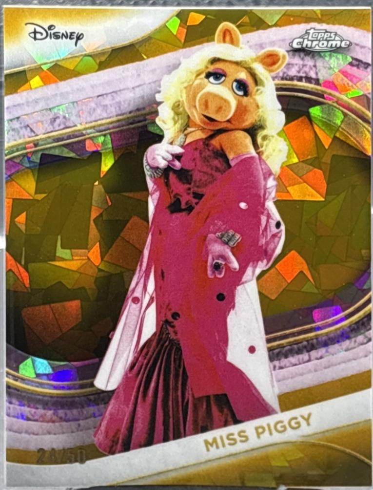 Miss Piggy [Gold Refractor] #123