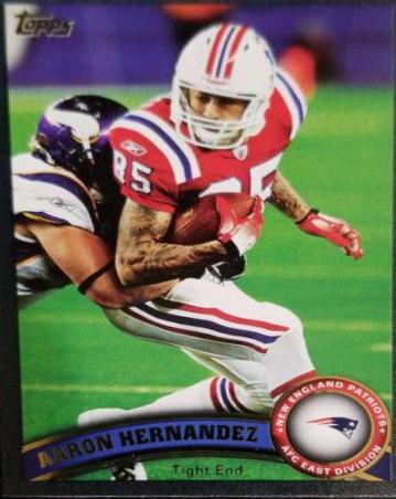 Aaron Hernandez #158 Football Cards 2011 Topps