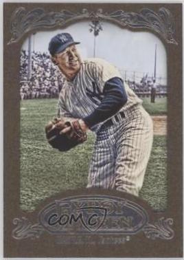 Mickey Mantle [Throwing Gold Framed] #120