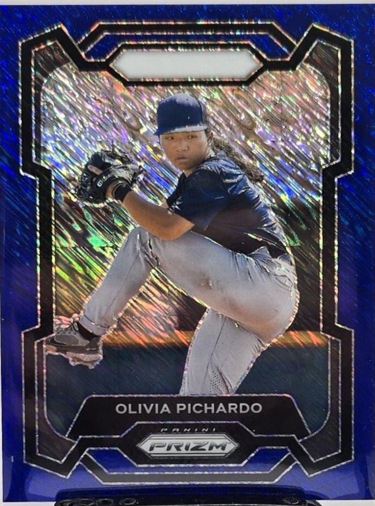 Olivia Pichardo [Blue Shimmer FOTL] #196