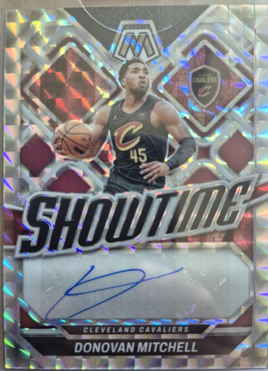 Donovan Mitchell #13 Basketball Cards 2023 Panini Mosaic Showtime Signatures