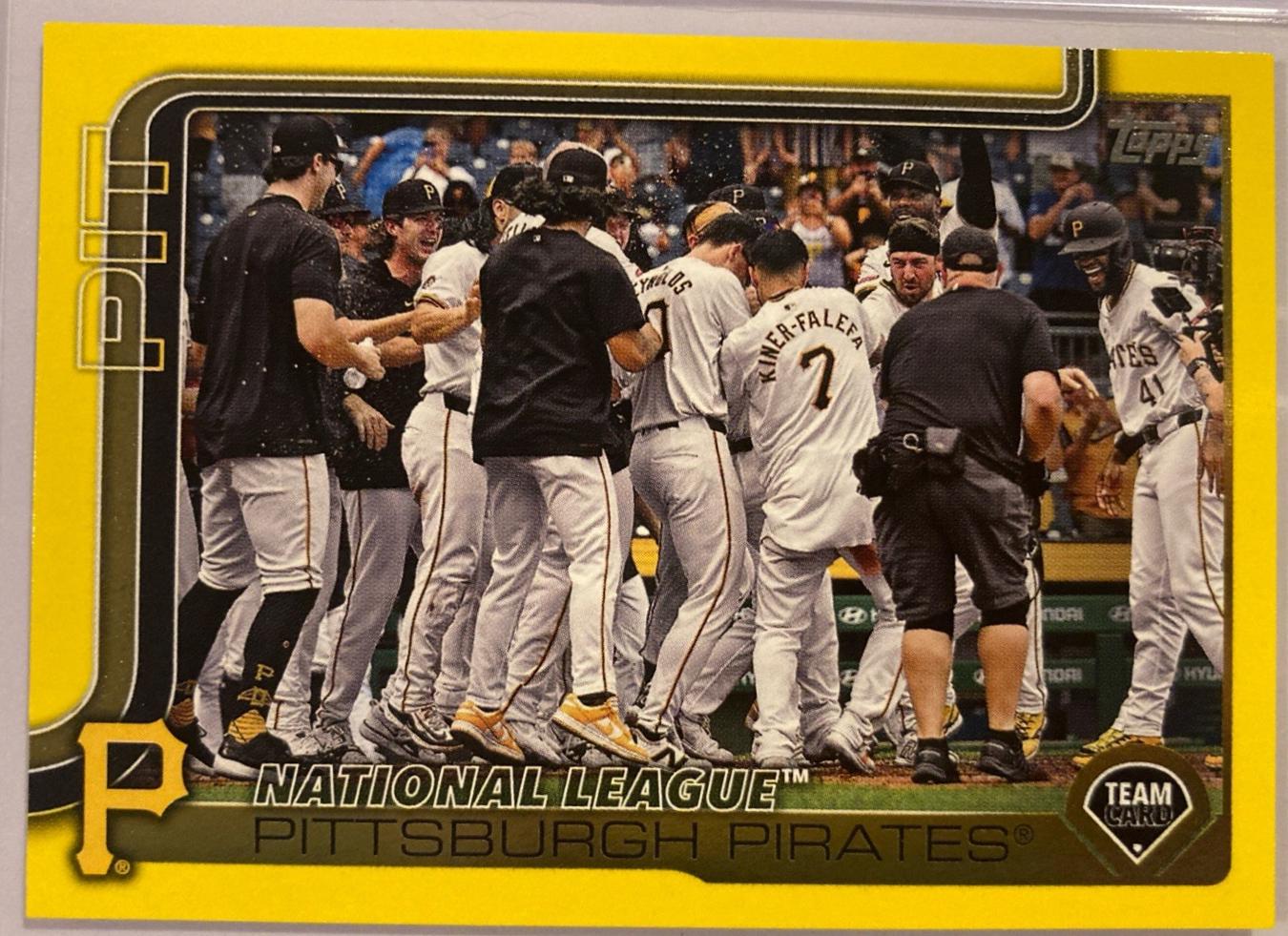 Pittsburgh Pirates [Yellow] #677
