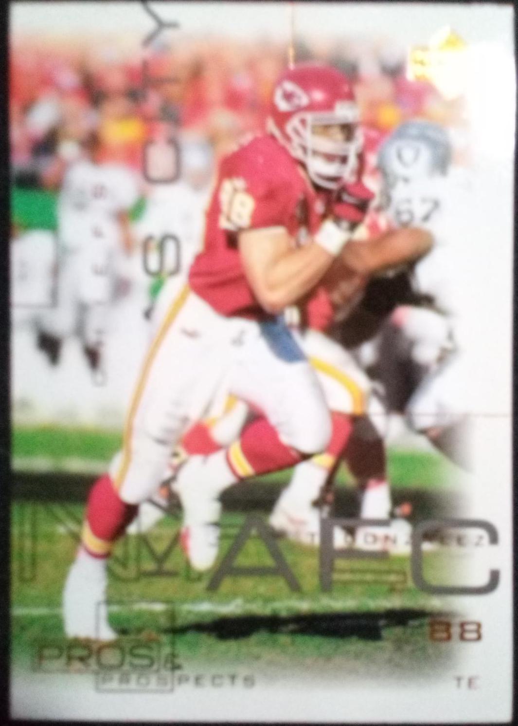 Tony Gonzalez #41 Football Cards 2000 Upper Deck Pros & Prospects