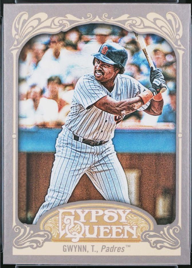 Tony Gwynn [Line on Dugout By Front Leg] #252