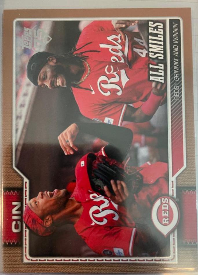2026 Topps Series 2 All Smiles [Gold] #553 card