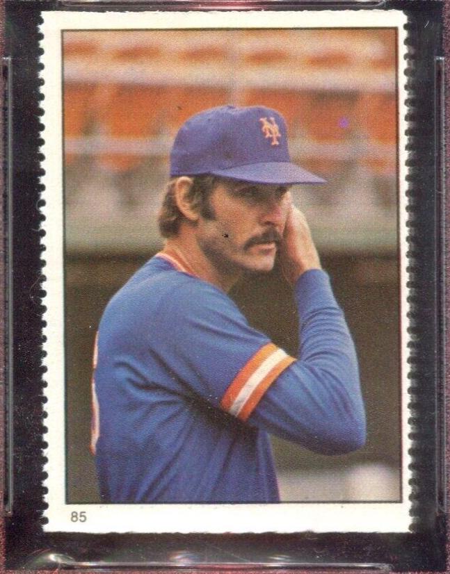 Dave Kingman #85 Baseball Cards 1982 Fleer Stamps
