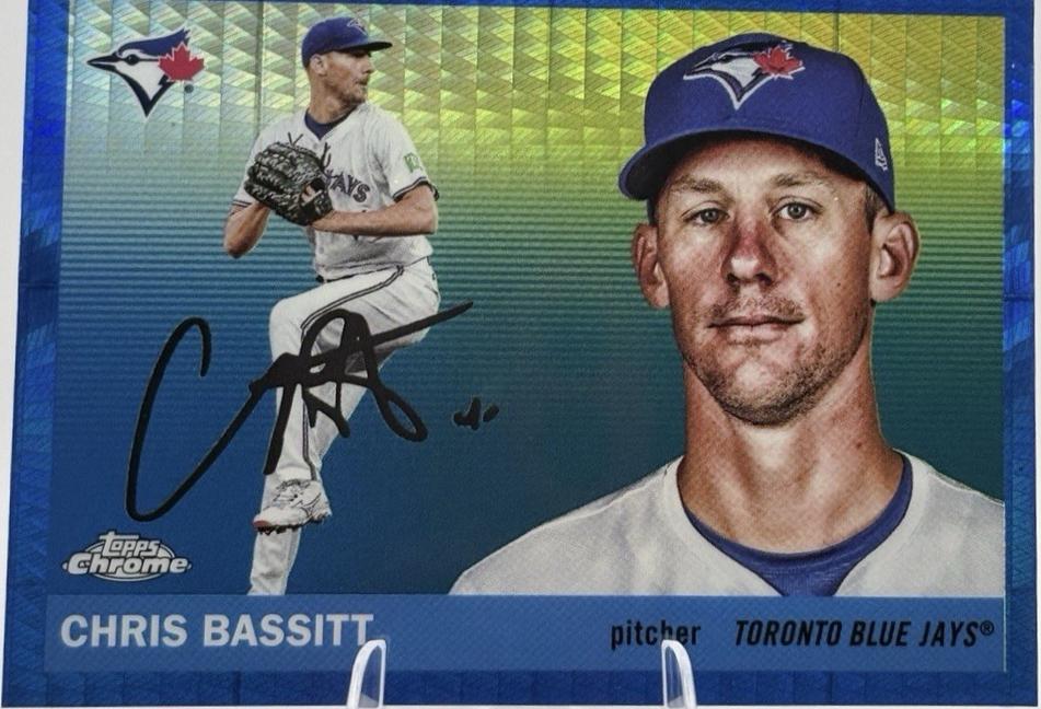 2025 Chris Bassitt [Blue Vibrations Refractor] #195