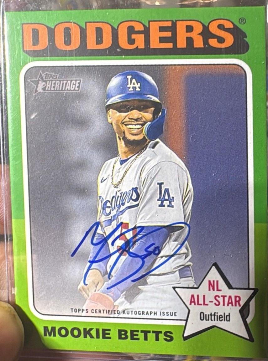 Mookie Betts #ROA-MB Baseball Cards 2024 Topps Heritage Real One Autograph