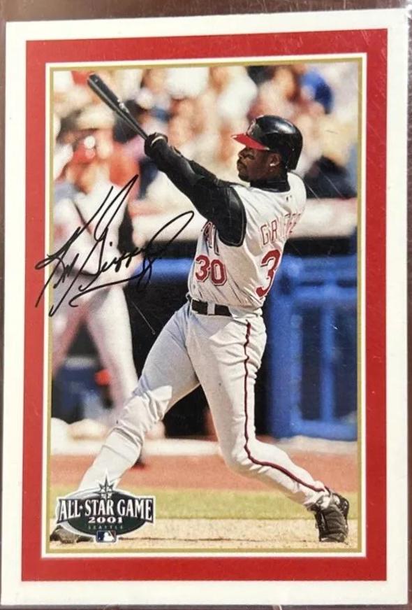Ken Griffey Jr #30 Baseball Cards 2001 Upper Deck