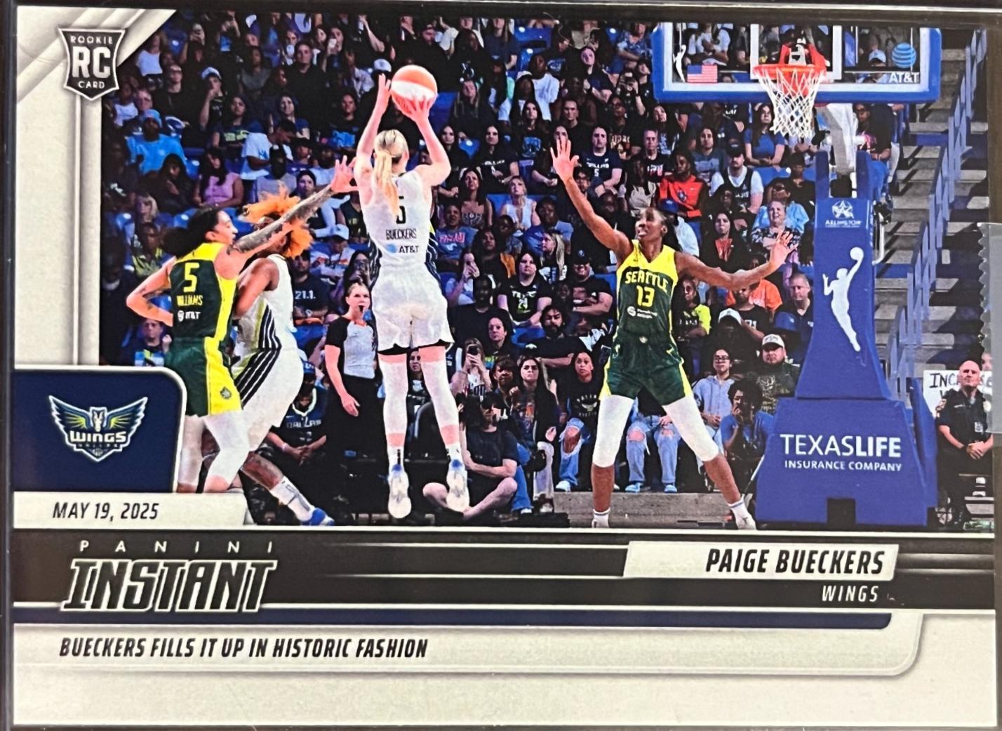 Paige Bueckers #19 2025 Panini Instant WNBA