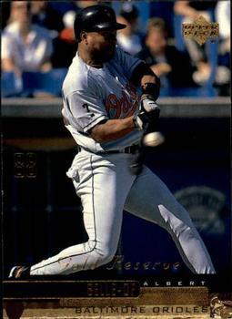 Albert Belle #52 Baseball Cards 2000 Upper Deck Gold Reserve