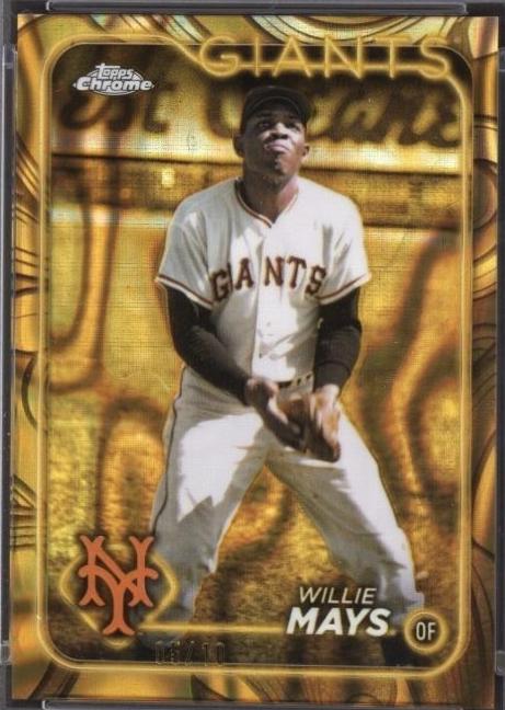 Willie Mays [Gold Lava Refractor] #24