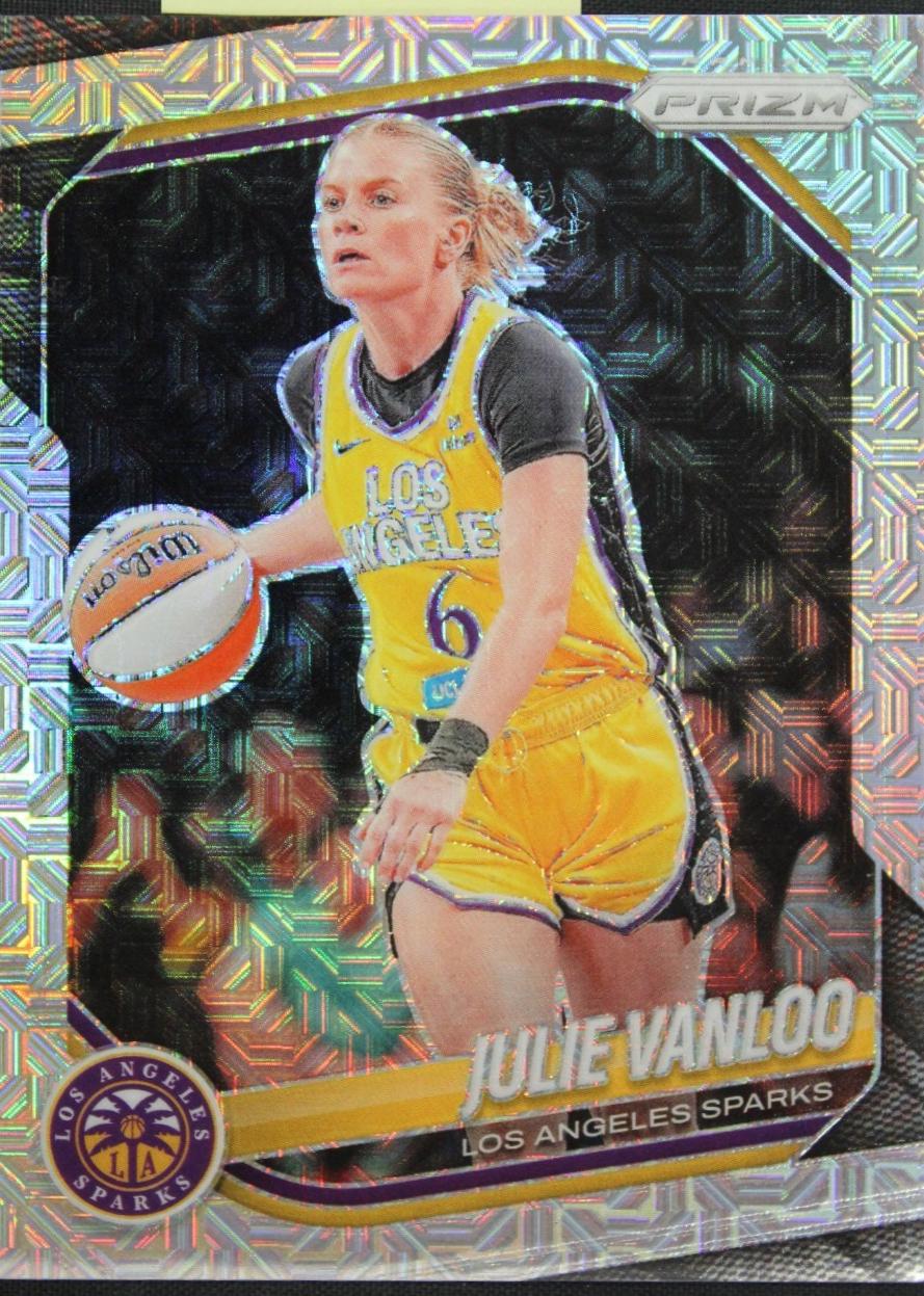 Julie Vanloo [Green Pulsar] #132