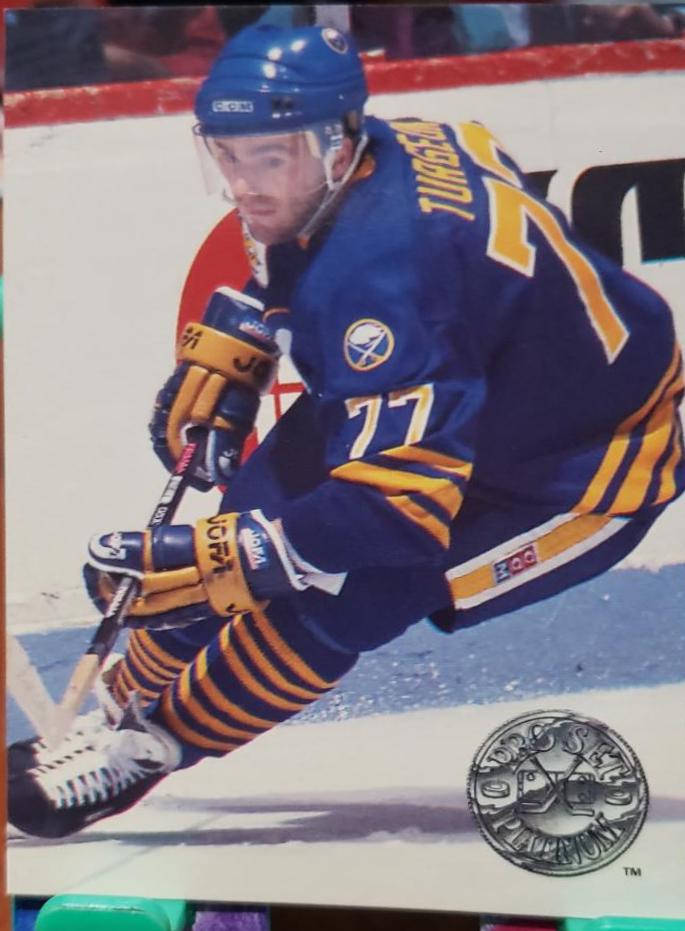 Pierre Turgeon #10 Hockey Cards 1991 Pro Set Platinum