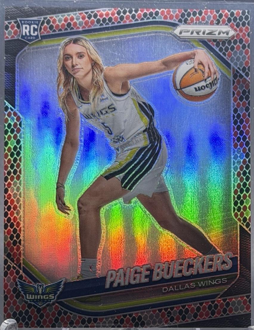 Paige Bueckers [Snakeskin] #147