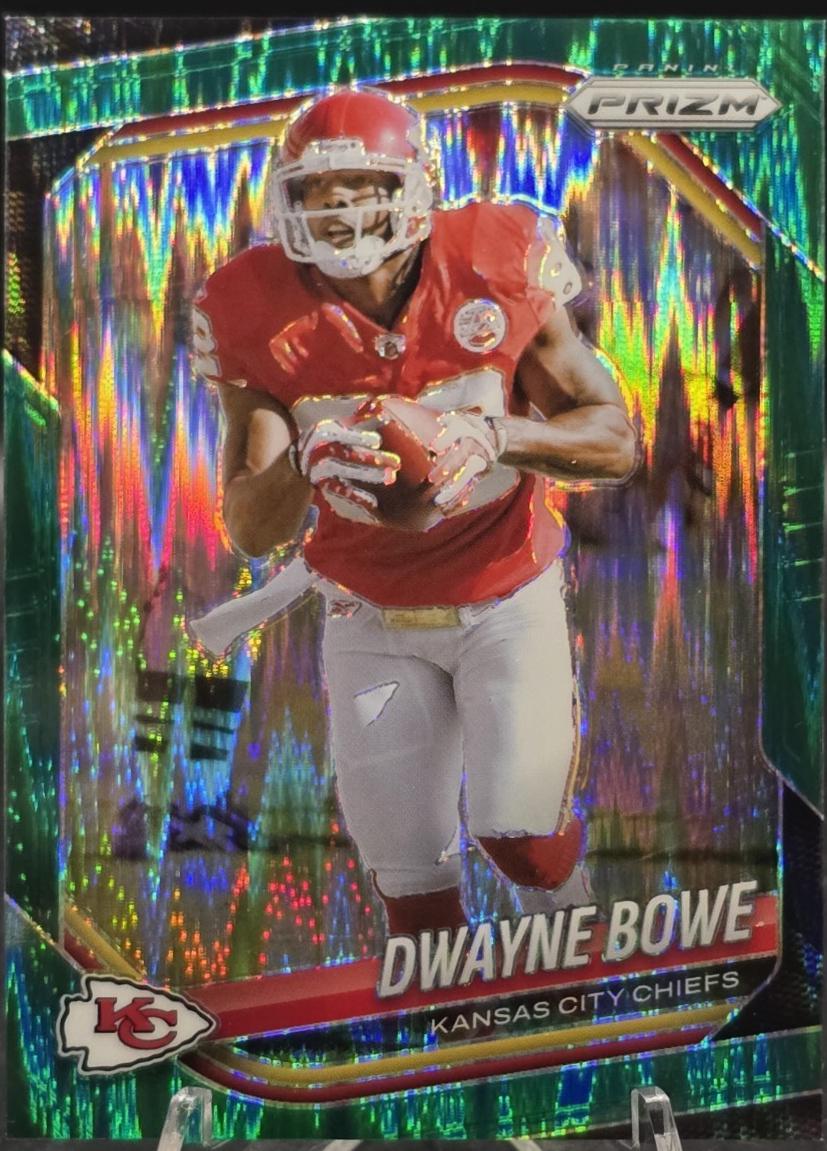 Dwayne Bowe [Green Flash] #46