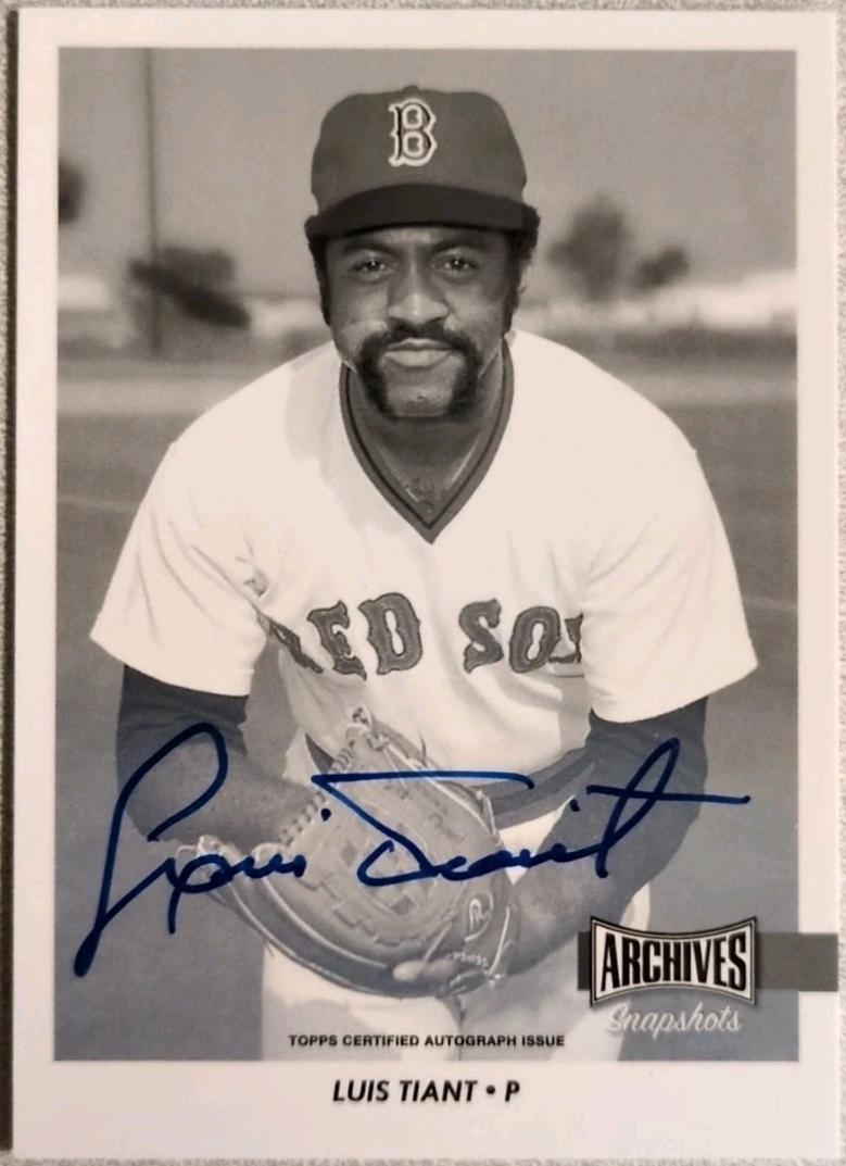 Luis Tiant [Black & White Autograph] #AS-LT