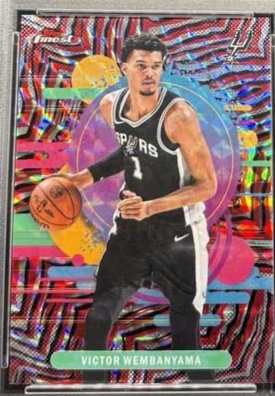 Victor Wembanyama [Black Refractor] #179