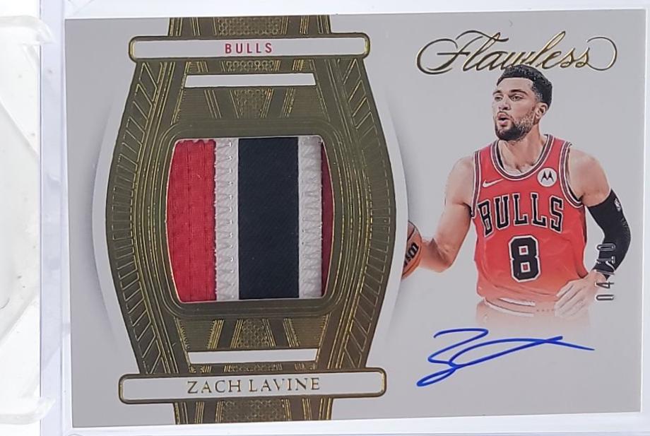 Zach LaVine [Gold] #16