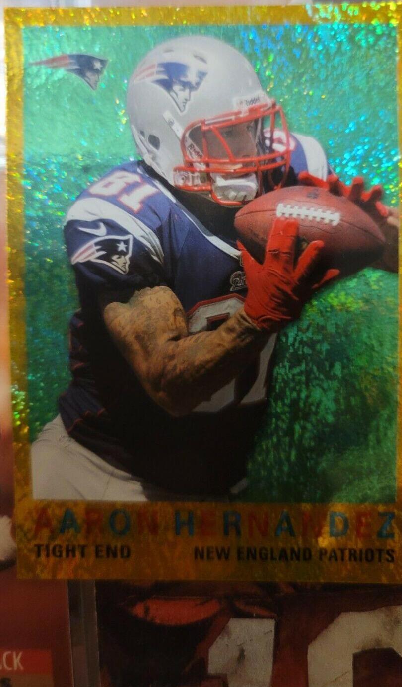 Aaron Hernandez [Gold] #184