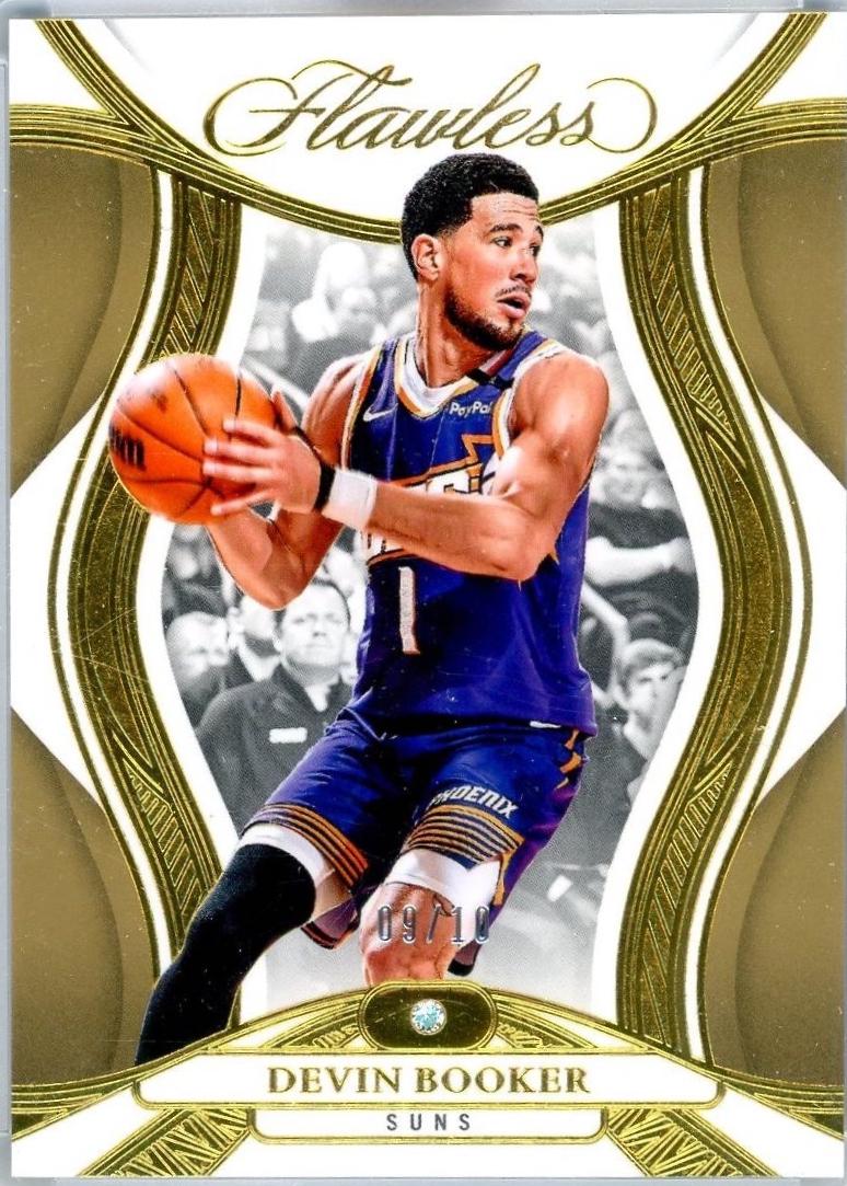 Devin Booker [Gold] #32
