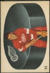 Alex Delvecchio #32 Hockey Cards 1962 Parkhurst