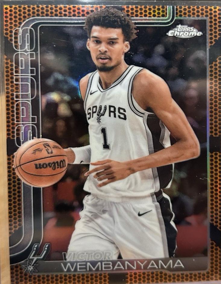 Victor Wembanyama [Orange Refractor] #221 Prices | 2025 Topps