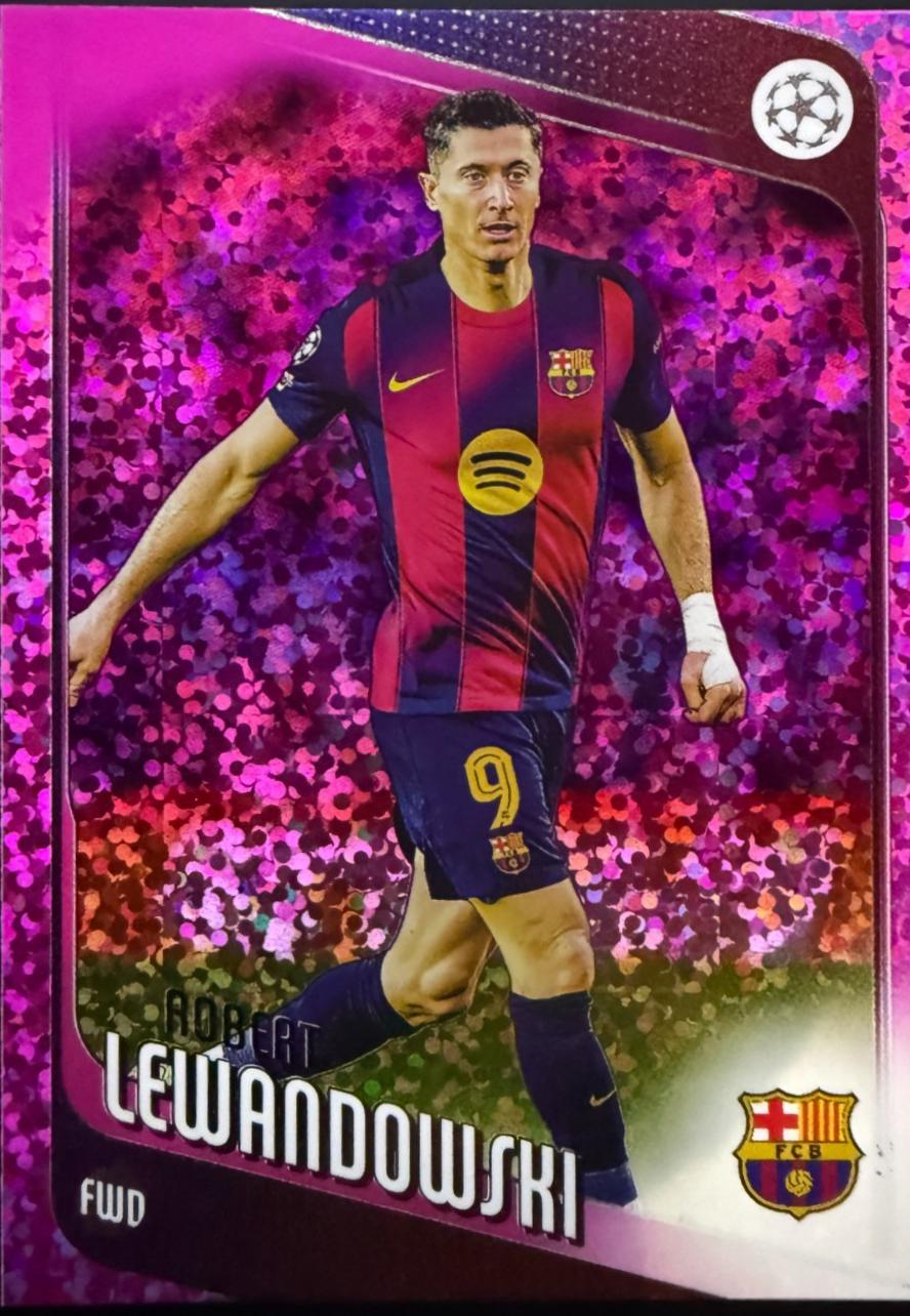 Robert Lewandowski [Holo Foil] #54 Prices | 2025 Topps UEFA