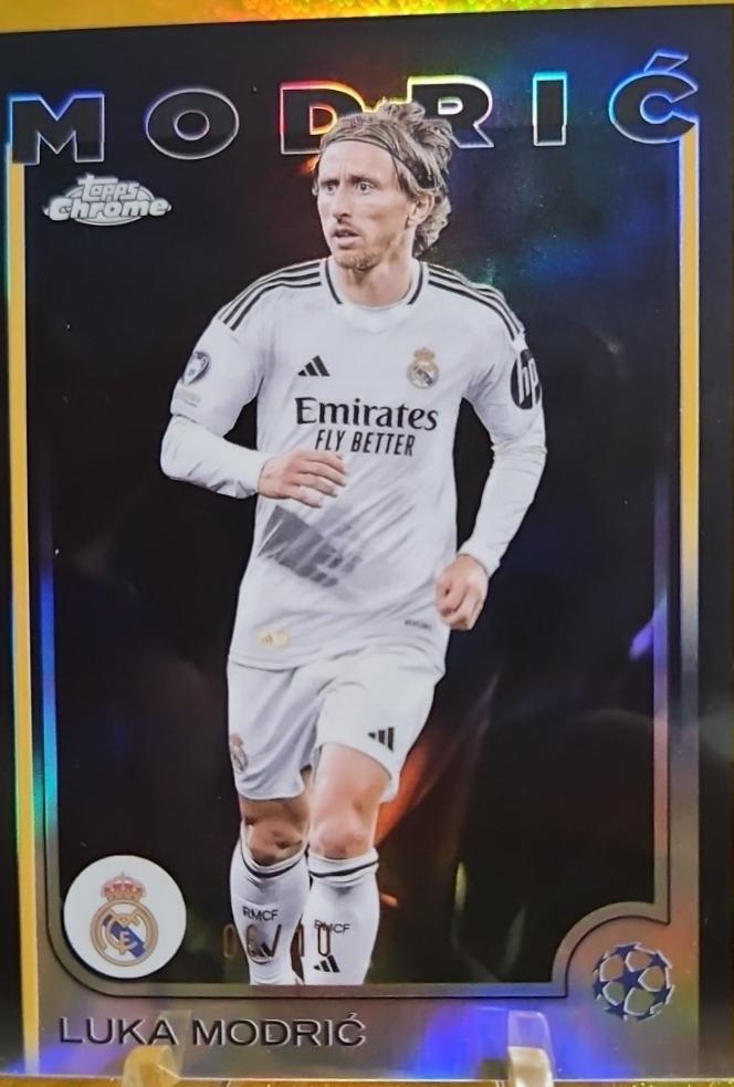 Luka Modric [Black Flowfractor] #149 Prices | 2024 Topps UEFA | Soccer ...