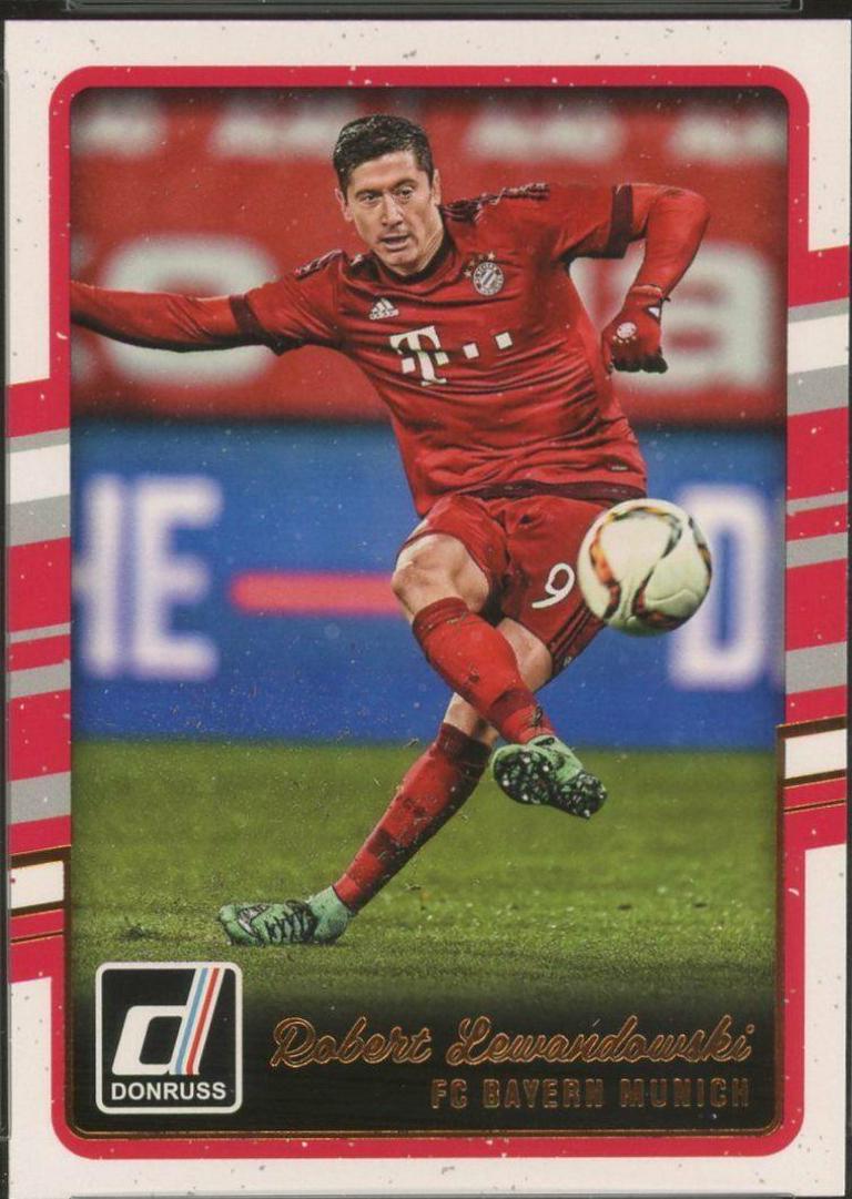 Robert Lewandowski #39 2016 Panini Donruss Soccer