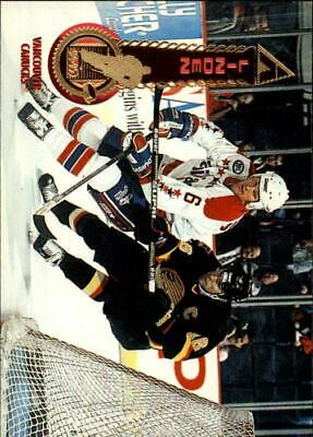 Trevor Linden #8 Hockey Cards 1994 Pinnacle