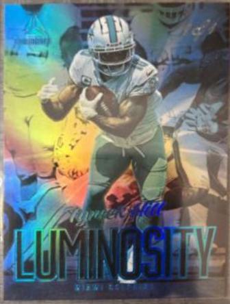 Tyreek Hill #2 Football Cards 2020 Panini Luminance