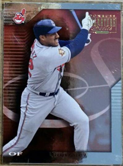 Juan Gonzalez #37 Baseball Cards 2001 Donruss Signature
