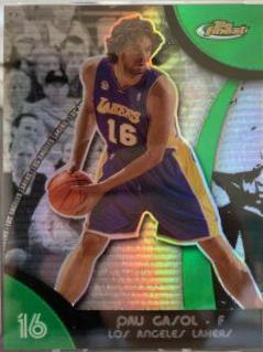 Pau Gasol Green Refractor #16 Basketball Cards 2007 Finest