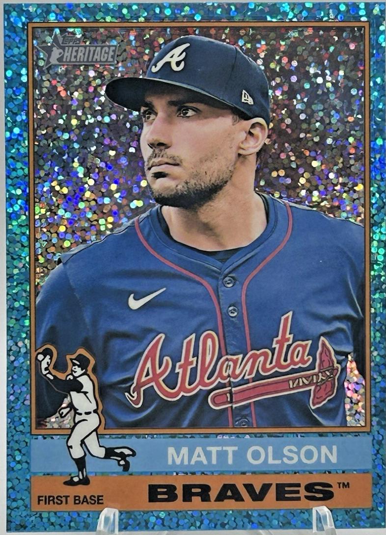 Matt Olson [Blue Sparkle Variation] #102