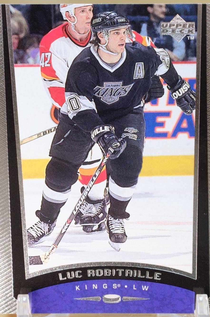 Luc Robitaille #104 1998-99 Upper Deck Hockey