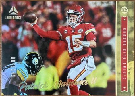 Patrick Mahomes II #76 2022 Panini Luminance Football