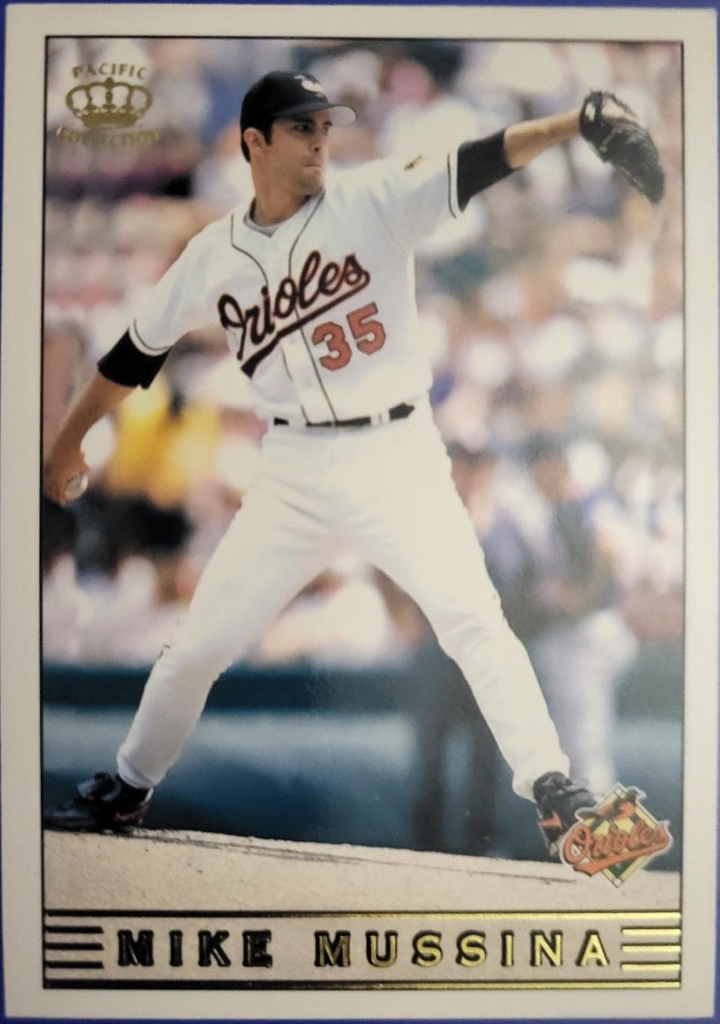 Mike Mussina #37 Baseball Cards 1999 Pacific Crown Collection
