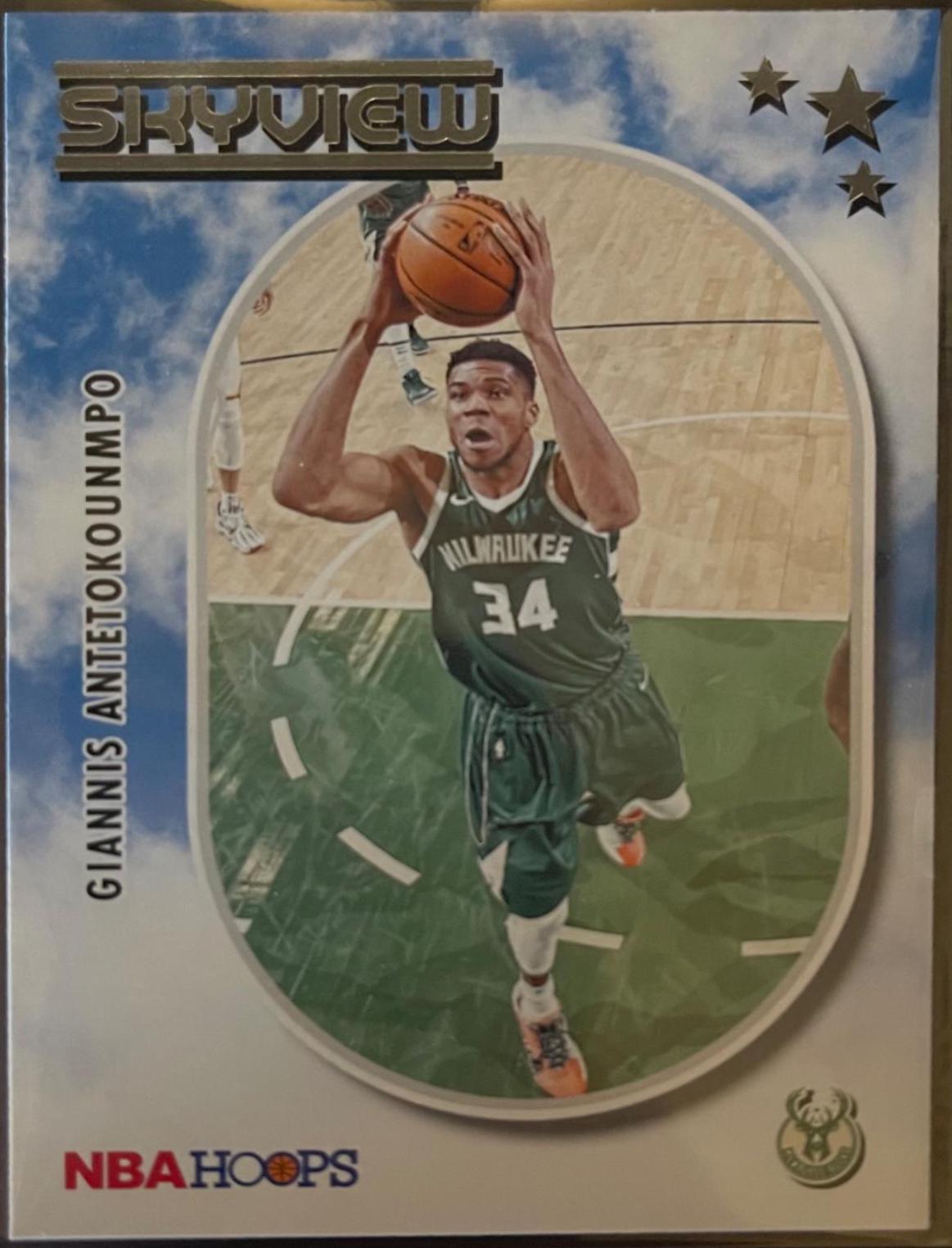 Giannis Antetokounmpo #15 Basketball Cards 2021 Panini Hoops Skyview