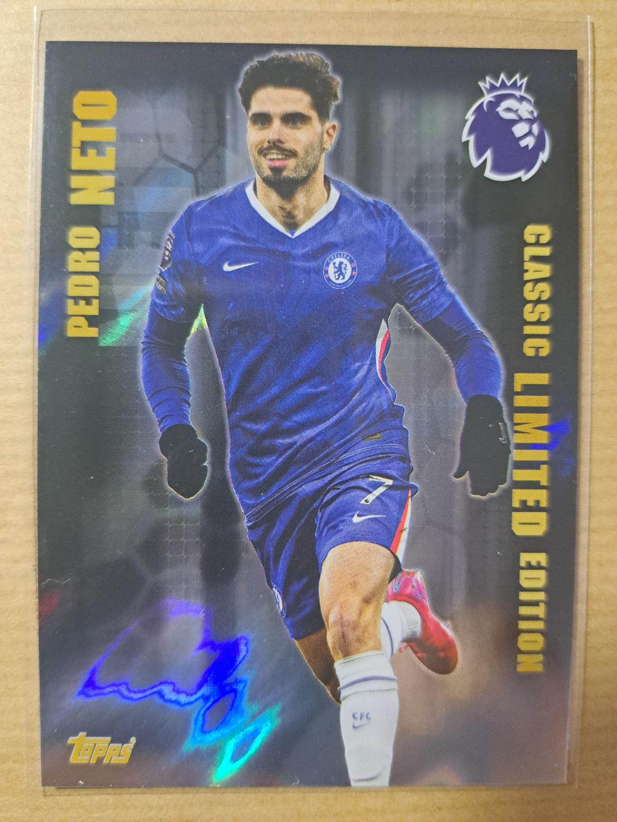 limited edition soccer cards Topps Match Attax Under The Lights Booster Tin #2 + 3 Limited Edition Cards main image 0
