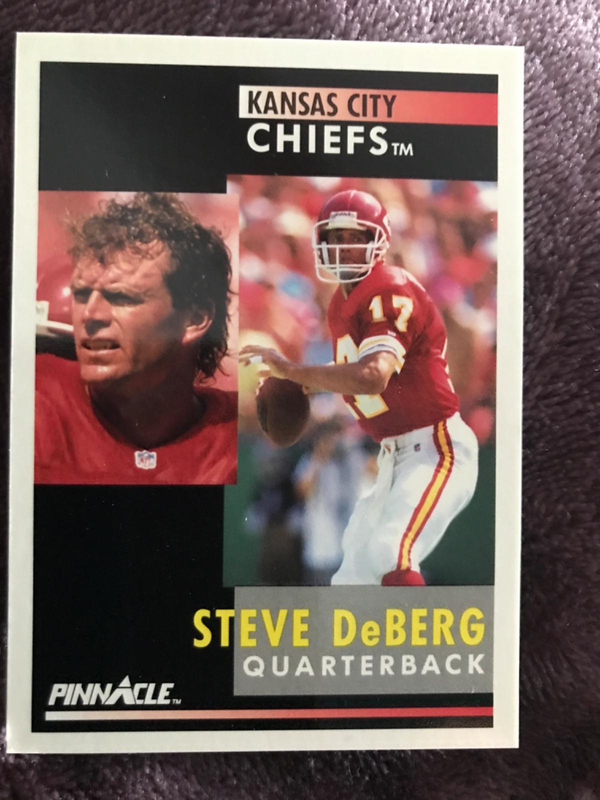 Steve DeBerg #12 Football Cards 1991 Pinnacle