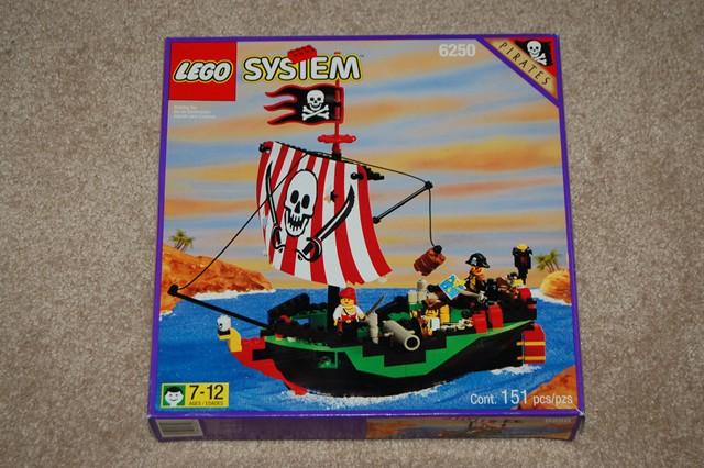 Cross Bone Clipper #6250 LEGO Pirates