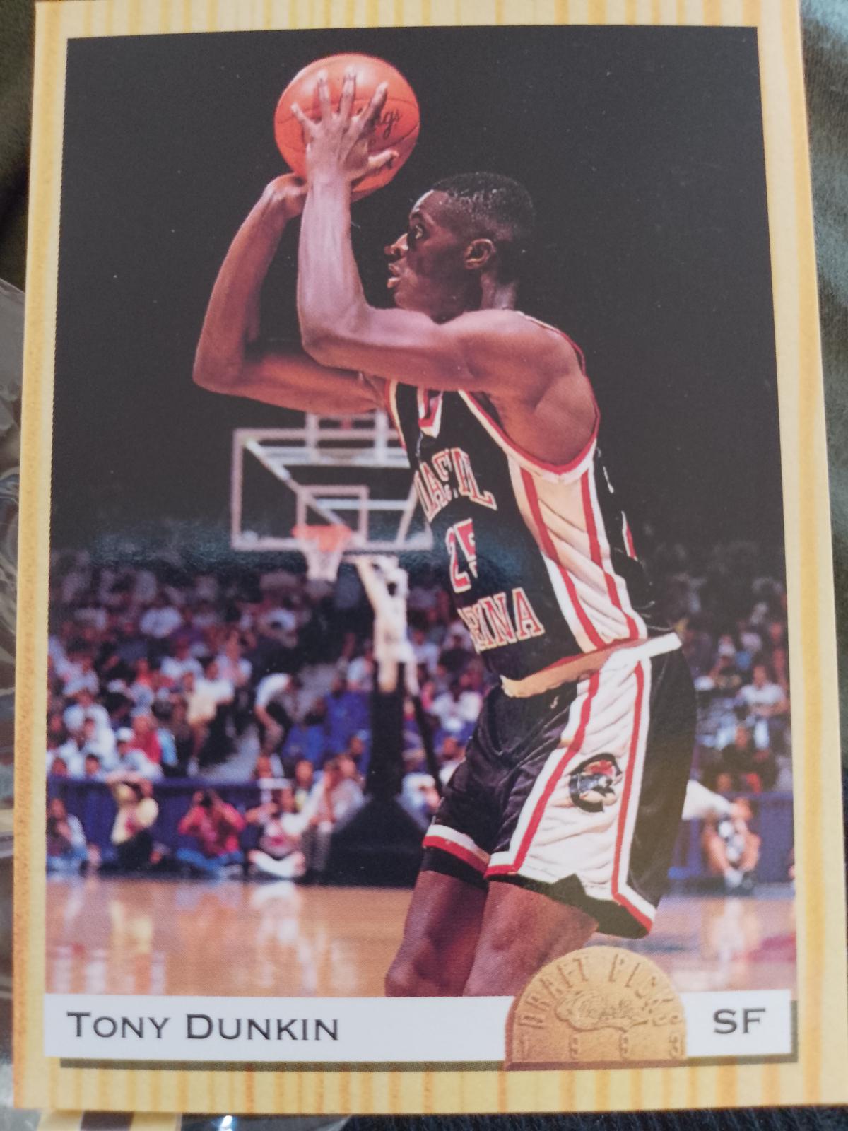 Tony Dunkin #26 Basketball Cards 1993 Classic