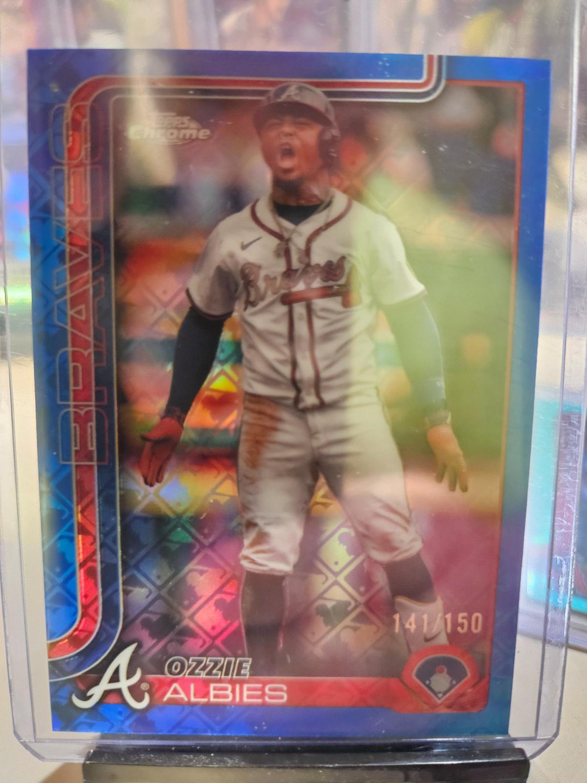 Ozzie Albies [Blue Refractor] #206