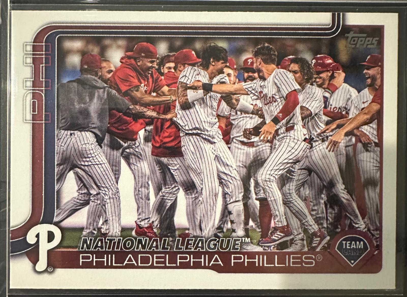 Philadelphia Phillies #159 Baseball Cards 2025 Topps