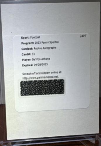 De'Von Achane #33 Football Cards 2023 Panini Spectra Rookie Autograph