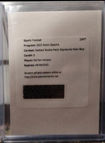 De'Von Achane #33 Football Cards 2023 Panini Spectra Rookie Autograph Neon Blue