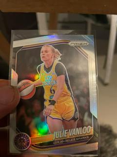 Julie Vanloo